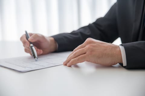 MANGOS Tech Trade Splits Standard Chartered and Deutsche Bank